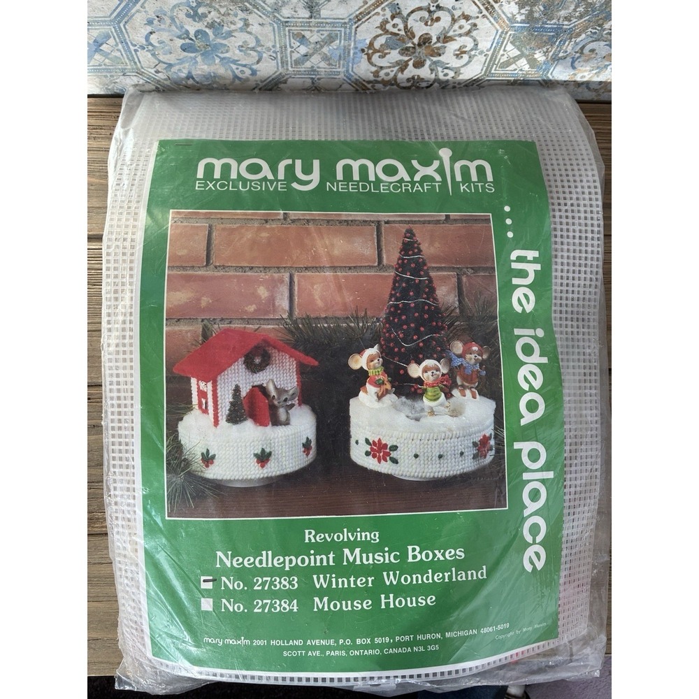 VTG Mary Maxim Needlecraft Kit No. 27383 Winter Wonderland Complete Christmas